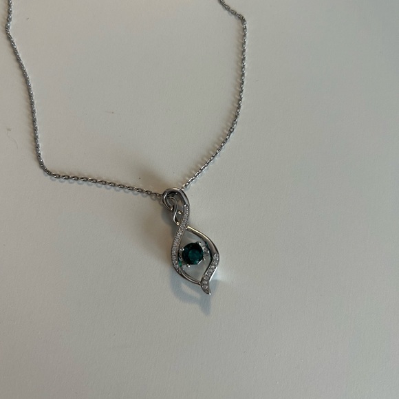 EMERALD NECKLACE - Picture 3 of 5